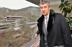 Andrej Babiš na obhlídce Hotelu Thermal.