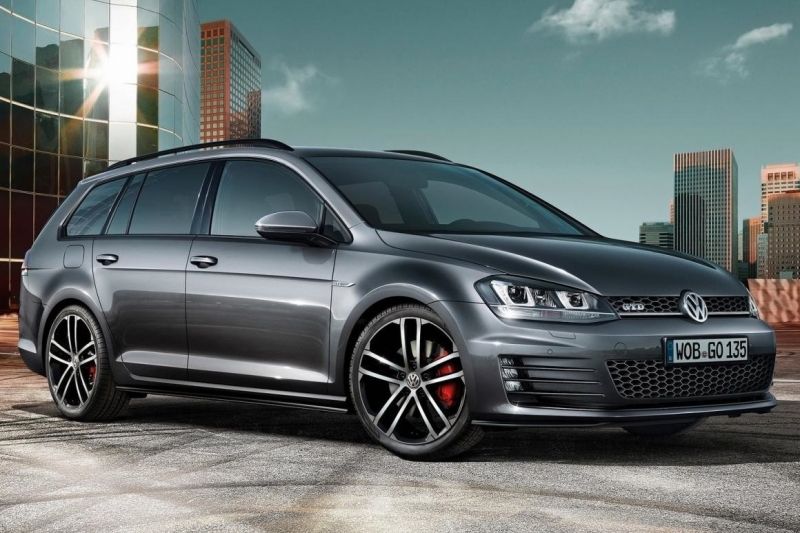 Čeká na předvedení v Ženevě - VW Golf GTD Variant.