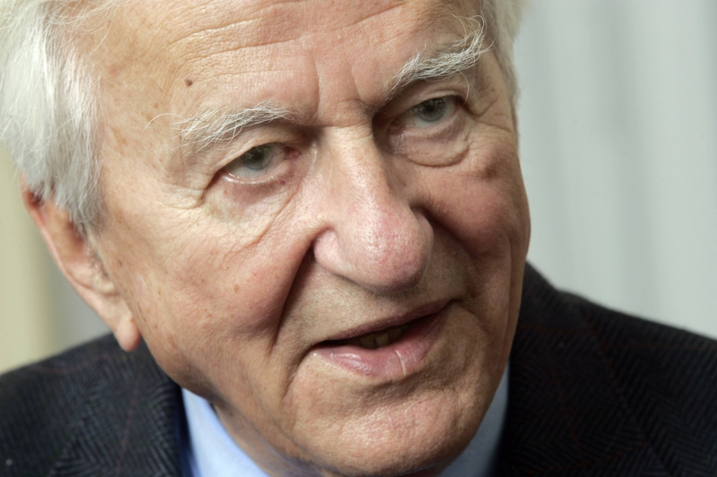 Ve věku 94 let zemřel Richard von Weizsäcker.