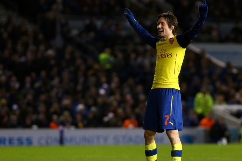 Rosický v současnosti v Arsenalu hraje.