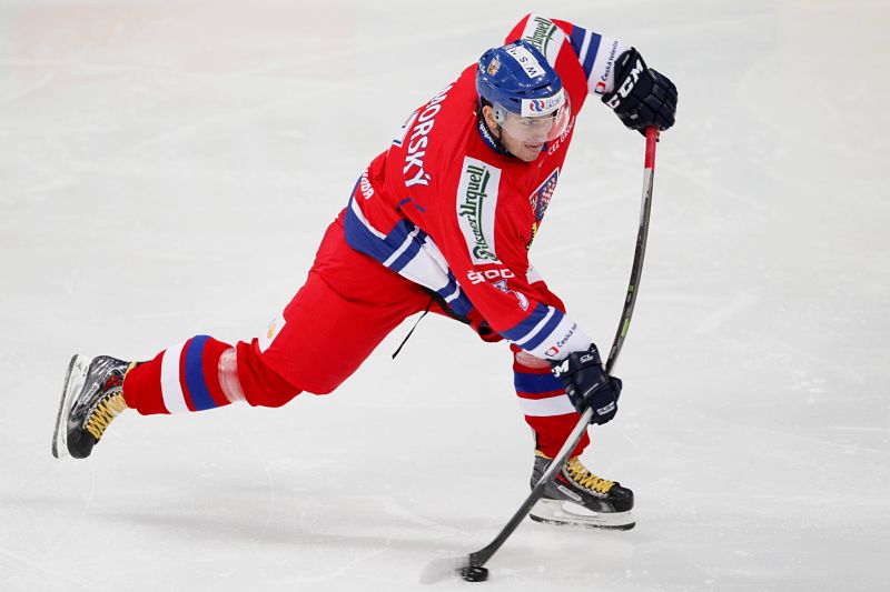 Na reprezentační sraz přiletěl hokejový obránce Petr Zámorský z Finska. Na reprezentační sraz přiletěl hokejový obránce Petr Zámorský z Finska.