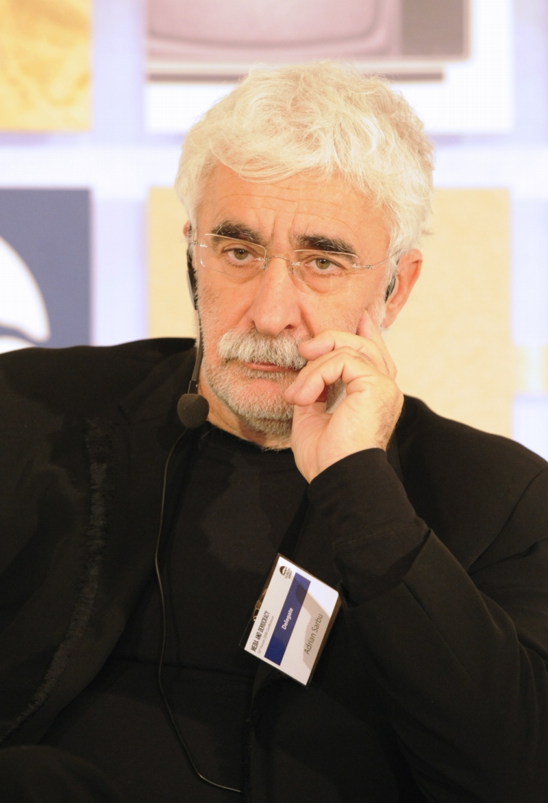 Mediální magnát Adrian Sarbu na Fóru 2000.