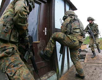 Z manévrů bundeswehru.