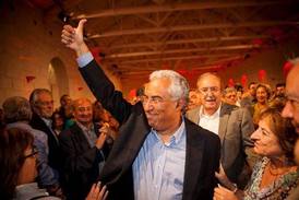 Lídr opozičních socialistů António Costa.