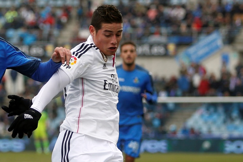 Fotbalisté Realu Madrid budou přibližně dva měsíce postrádat svou oporu Jamese Rodrígueze. Fotbalisté Realu Madrid budou přibližně dva měsíce postrádat svou oporu Jamese Rodrígueze.