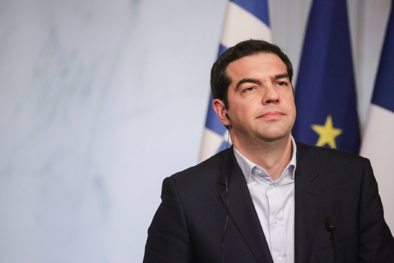 Hrdý Alexis Tsipras. Samozřejmě bez kravaty.