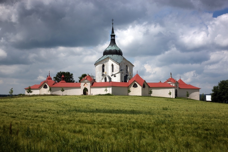 Santiniho poutní kostel na Zelené Hoře u Ždáru nad Sázavou.