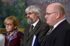 Zleva ministryně spravedlnosti Helena Válková, předseda Nejvyššího soudu ČR Pavel Šámal a ministr kultury Daniel Herman.