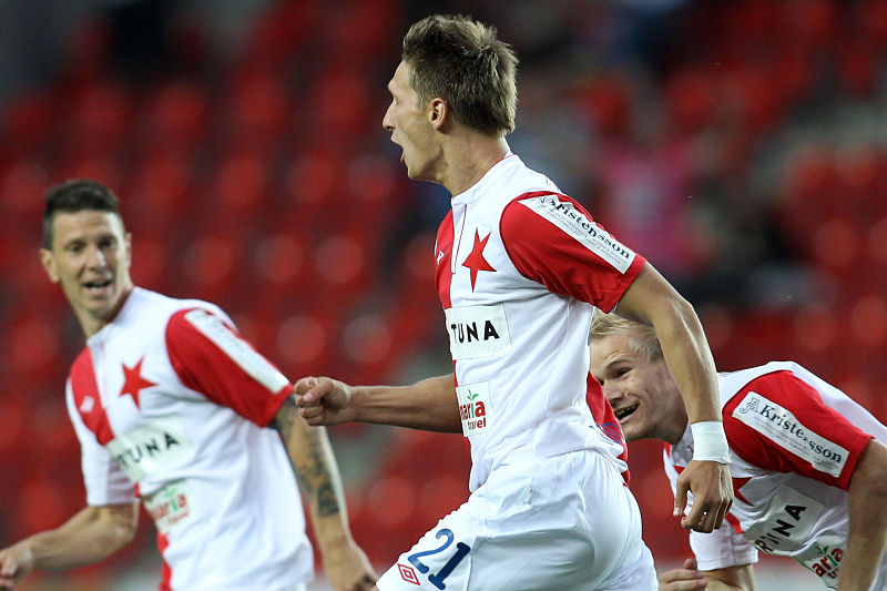 Fotbalisté pražské Slavie na soustředění v Turecku prohráli s Radem Bělehrad po divokém průběhu 1:2.