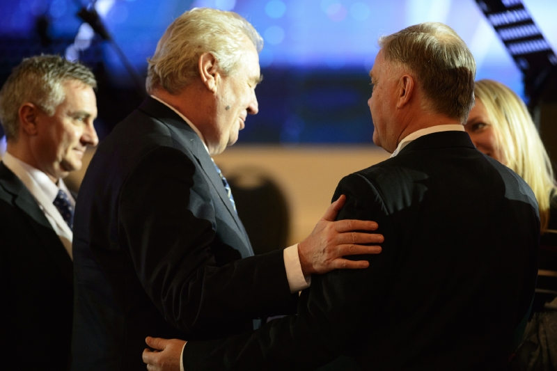 Miloš Zeman (vlevo) a ruský podnikatel, šéf společnosti Ruské železnice Vladimir Jakunin.