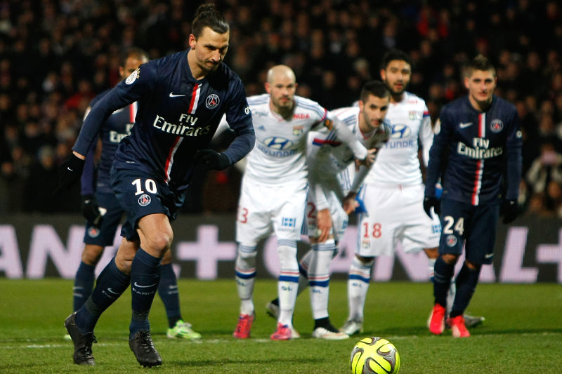 Zlatan Ibrahimovic srovnal skóre z penalty. Zlatan Ibrahimovic srovnal skóre z penalty.