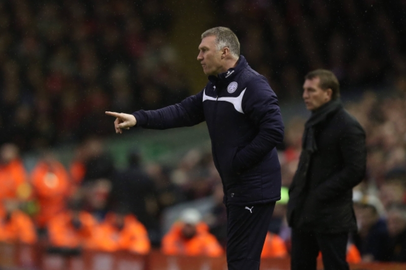 Trenér Leicesteru Nigel Pearson.