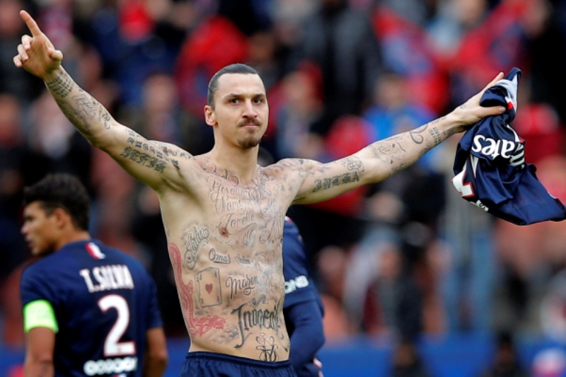 Zlatan Ibrahinovič si nechal udělat patnáct dočasných tetování.