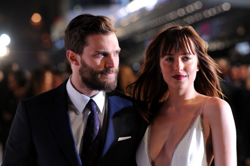 Jamie Dornan a Dakota Johnsonová, představitelé hlavních úloh ve filmu Padesát odstínů šedi.