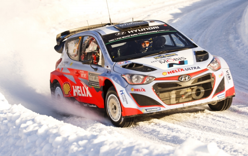  Belgičan Thierry Neuville s vozem Hyundai i20 WRC dojel o víkendu ve Švédské rallye na skvělém druhém místě.