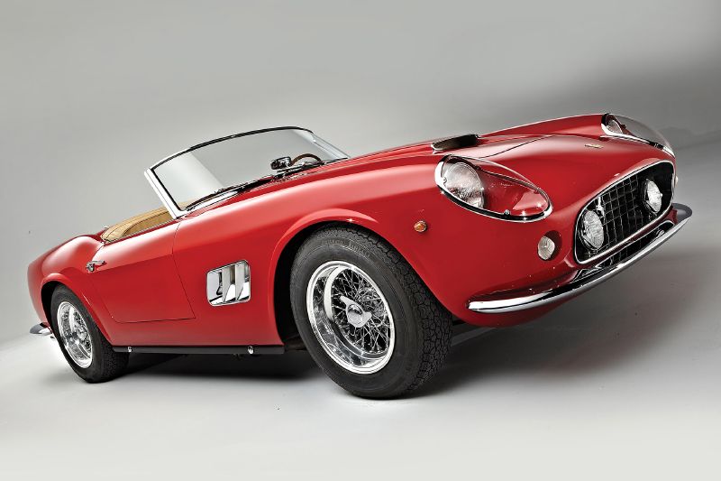 Nejvíce musel zaplatit zájemce o Ferrari 250 GT SWB California Spider.