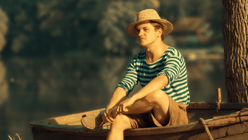 První díl z cyklu Škoda lásky se jmenuje Idyla na konci léta.