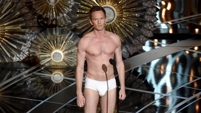 Neil Patrick Harris při předávání Oscarů.