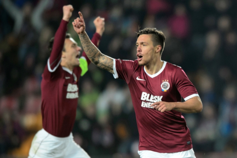 Staronový útočník Sparty Václav Kadlec.