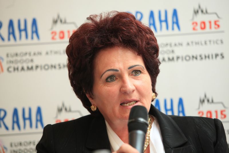 Bývalá koulařka Helena Fibingerová. Bývalá koulařka Helena Fibingerová.