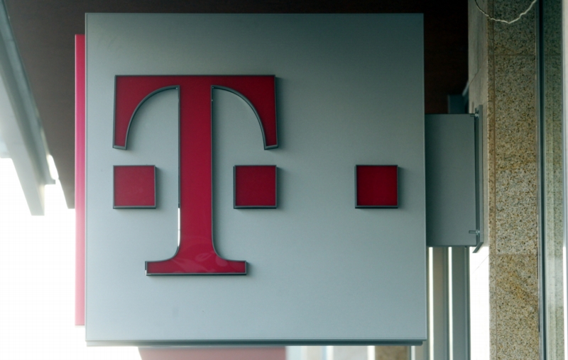 Logo T-Mobile. Logo T-Mobile.