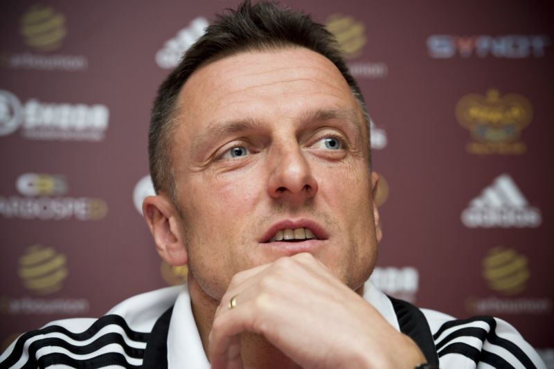 Trenér Dukly Luboš Kozel.