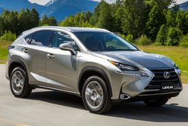 Značka Lexus to za oceánem vyhrává na celé čáře.
