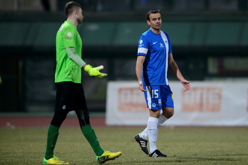 Zkušenému obránci Erichu Brabcovi se první ligové utkání za Liberec nepovedlo. Zkušenému obránci Erichu Brabcovi se první ligové utkání za Liberec nepovedlo.