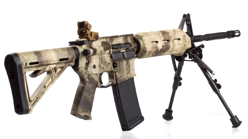 Samonabíjecí karabina Bushmaster MOE M4 Carabine 223Rem.