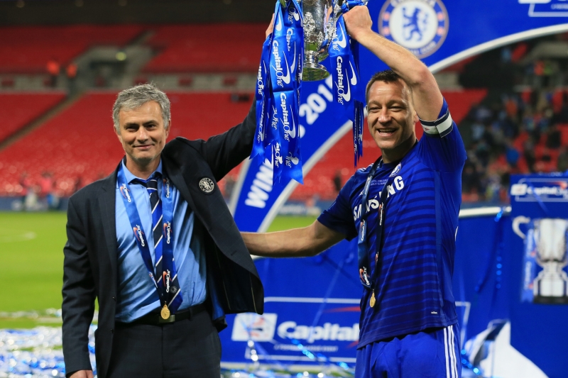 José Mourinho a John Terry (zleva).