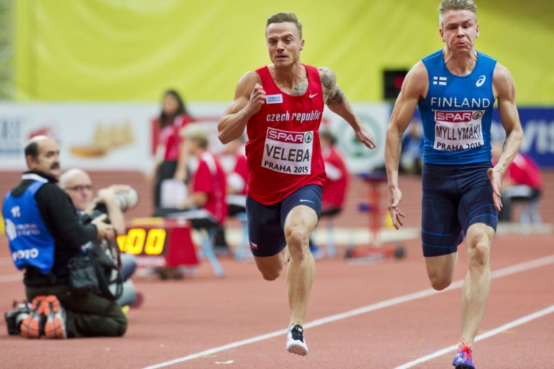 Halové mistrovství Evropy v atletice, 7. března v Praze. Výška muži - kvalifikace. Zleva český reprezentant Jan Veleba a Ville Myllymäki z Finska.