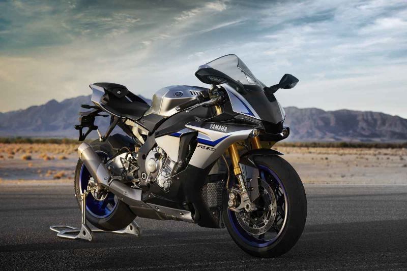 Motocyklem roku se stala Yamaha YZF-R1.