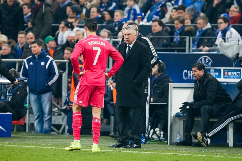 Real porazil Schalke 2:0. V lize se mu ale nedaří. Real porazil Schalke 2:0. V lize se mu ale nedaří.