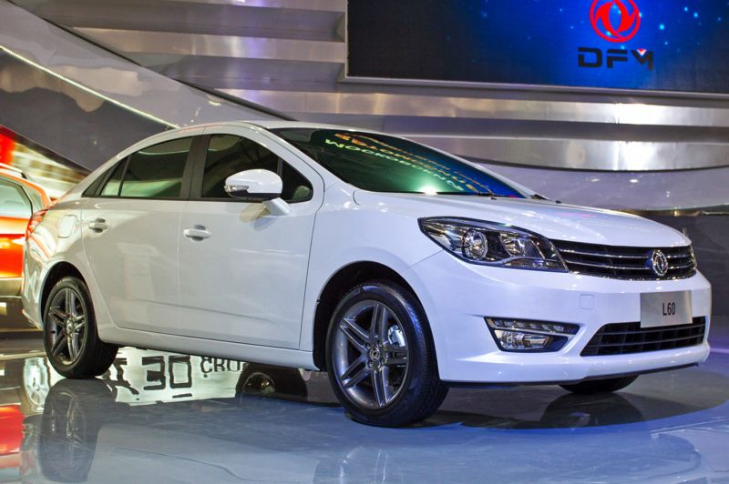 Sedan Fenghsen L60 vzniklý ze spolupráce čínské automobilky a PSA.