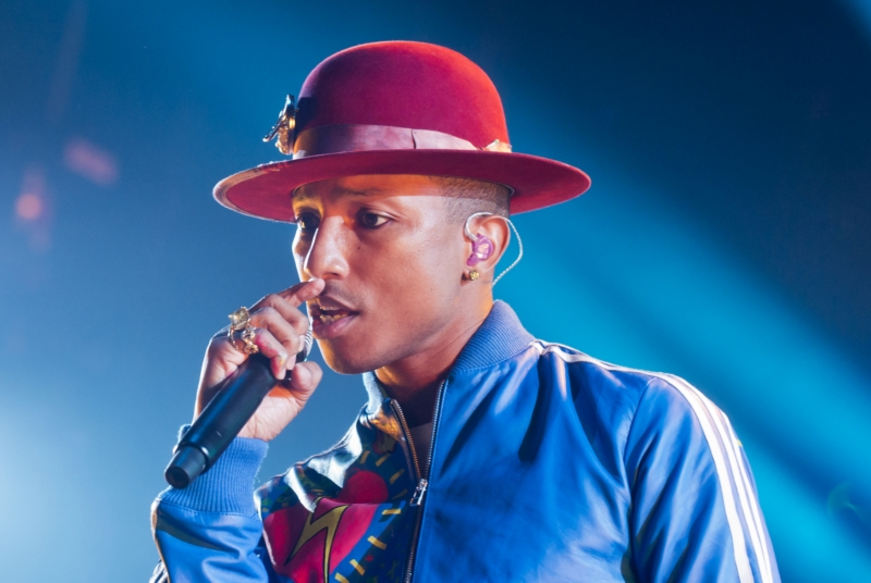 Zpěvák Pharrell Williams. Zpěvák Pharrell Williams.