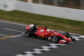 Sebastian Vettel v barvách Ferrari.