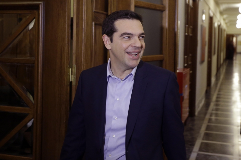 Vysmátý řecký premiér Alexis Tsipras nevidí důvod k obavám.