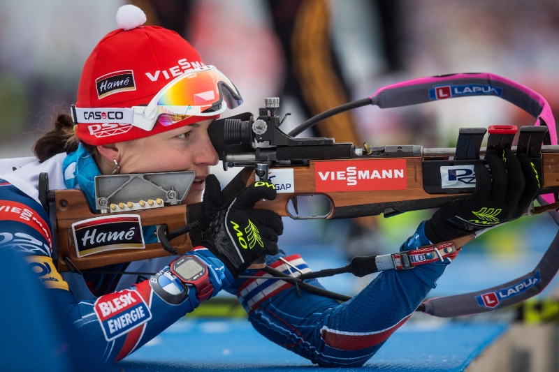 Veronika Vítková na střelnici.