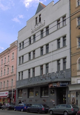 Budova divadla.