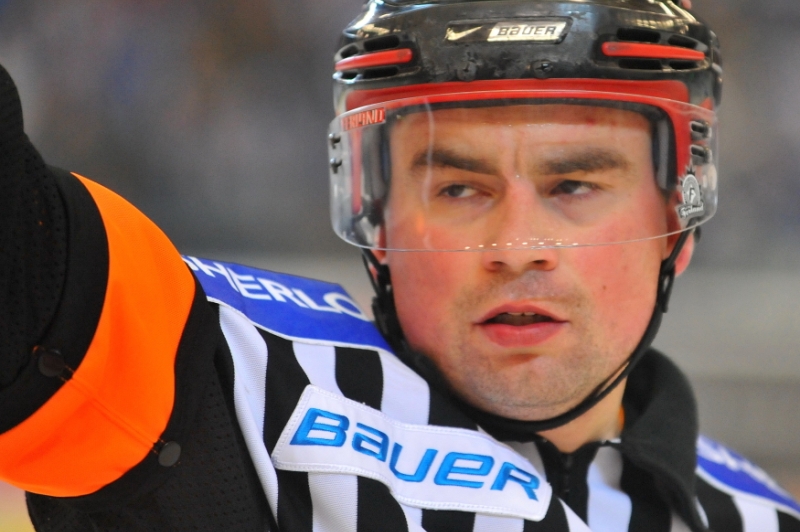 Rozhodčí Pavel Hodek.
