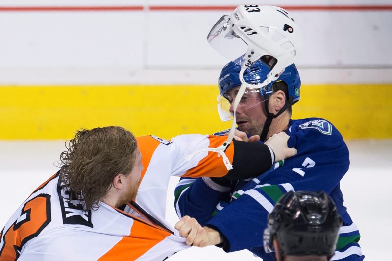 Jakub Voráček, který je pátý v produktivitě soutěže, se podruhé v sezoně a celkově potřetí v kariéře NHL popral.