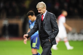 Trenér Arsenalu Arséne Wenger.