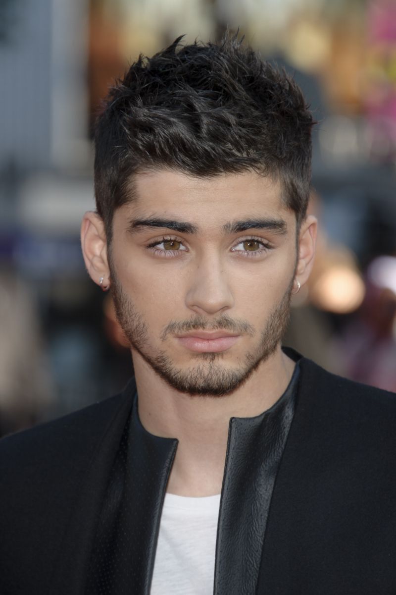 Zayn Malik z One Direction náhle odstoupil z turné své kapely.