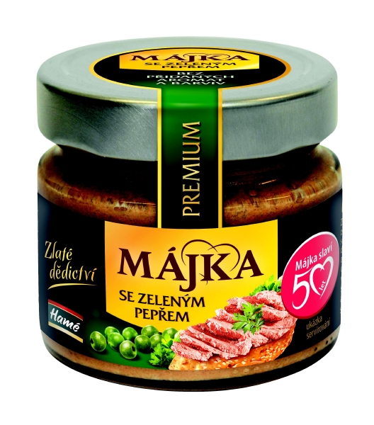 Májka v novém.