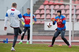 Petr Čech na tréninku české reprezentace.