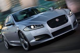 Nový Jaguar XF a jeho dynamický vzhled.