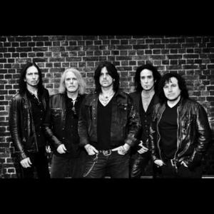 Black Star Riders - původně muzikanti z legendární kapely Thin Lizzy známé především díky frontmanovi Philu Lynottovi - předskočí v Praze Dream Theater.