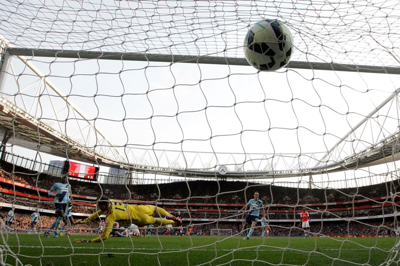 Kluby anglické fotbalové Premier League jsou poprvé za posledních 15 let v zisku. Kluby anglické fotbalové Premier League jsou poprvé za posledních 15 let v zisku.