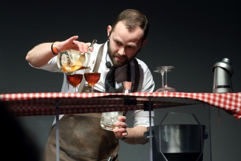 Tomáš Melzer z Hemingway Baru.