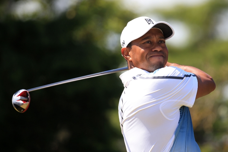 Golfista Tiger Woods chybí poprvé po více než 18 letech v elitní stovce světového žebříčku. Golfista Tiger Woods chybí poprvé po více než 18 letech v elitní stovce světového žebříčku.